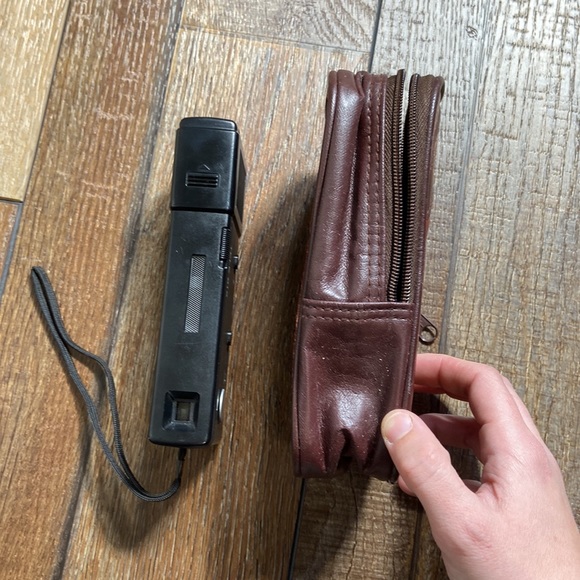 Vivitar 110 Camera with Case Vintage - Picture 6 of 15